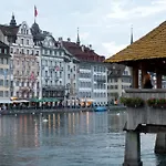 Hotel Pickwick And Pub \