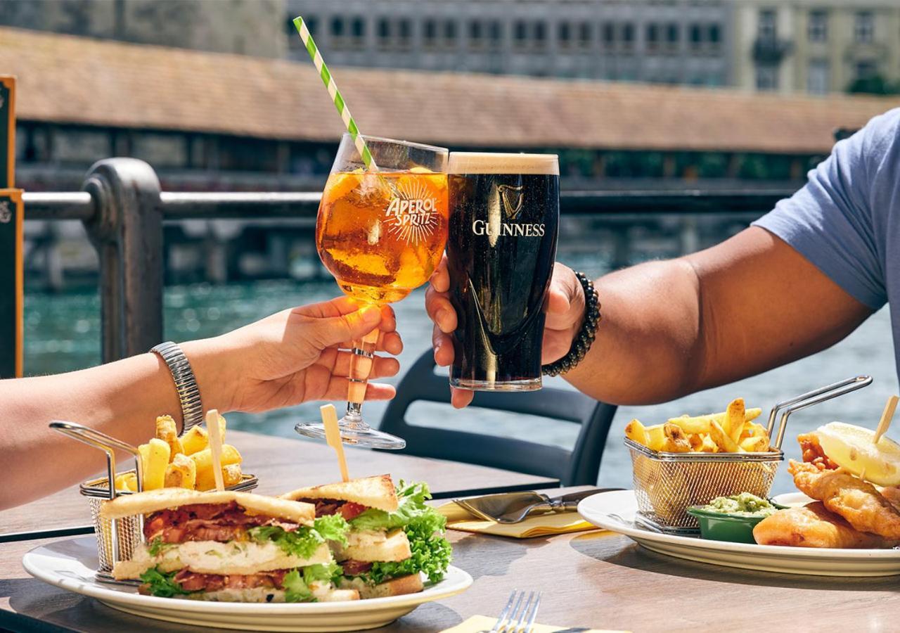 Hotel Pickwick And Pub 